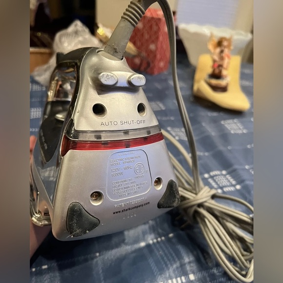 SHARK EURO-PRO Electronic Iron Steam EP480 CS Fast Heat - Picture 5 of 5